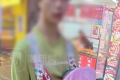 男子背着婴儿到处借10块钱买奶粉引关注 网友希望尽快度过难关